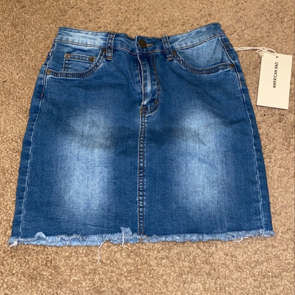 Medium jean skirt